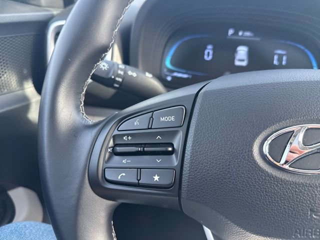Certified 2023 Hyundai Venue SEL image 25