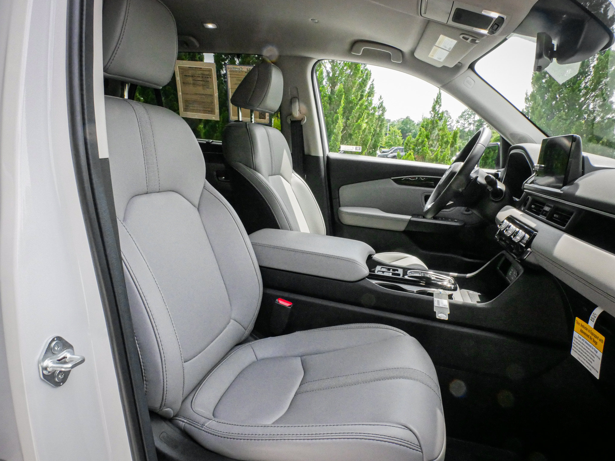 Used 2025 Honda Pilot EX-L image 32