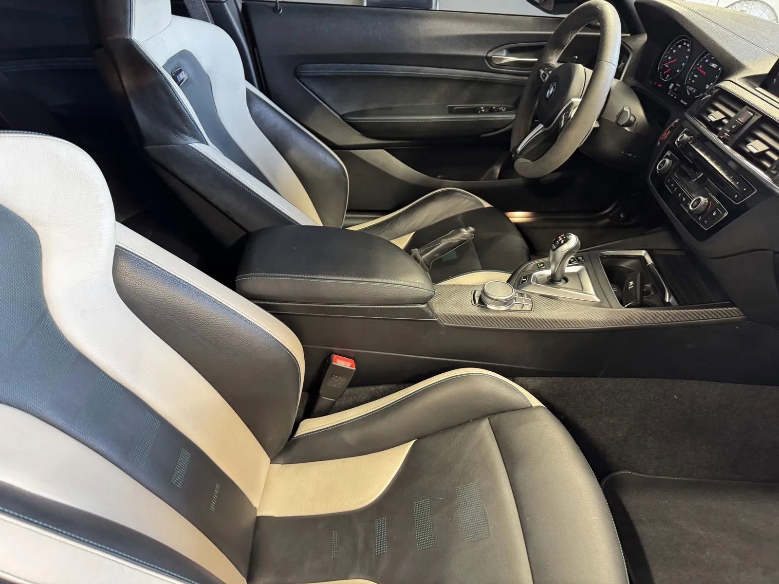 Used 2021 BMW M2 Competition RWD image 6