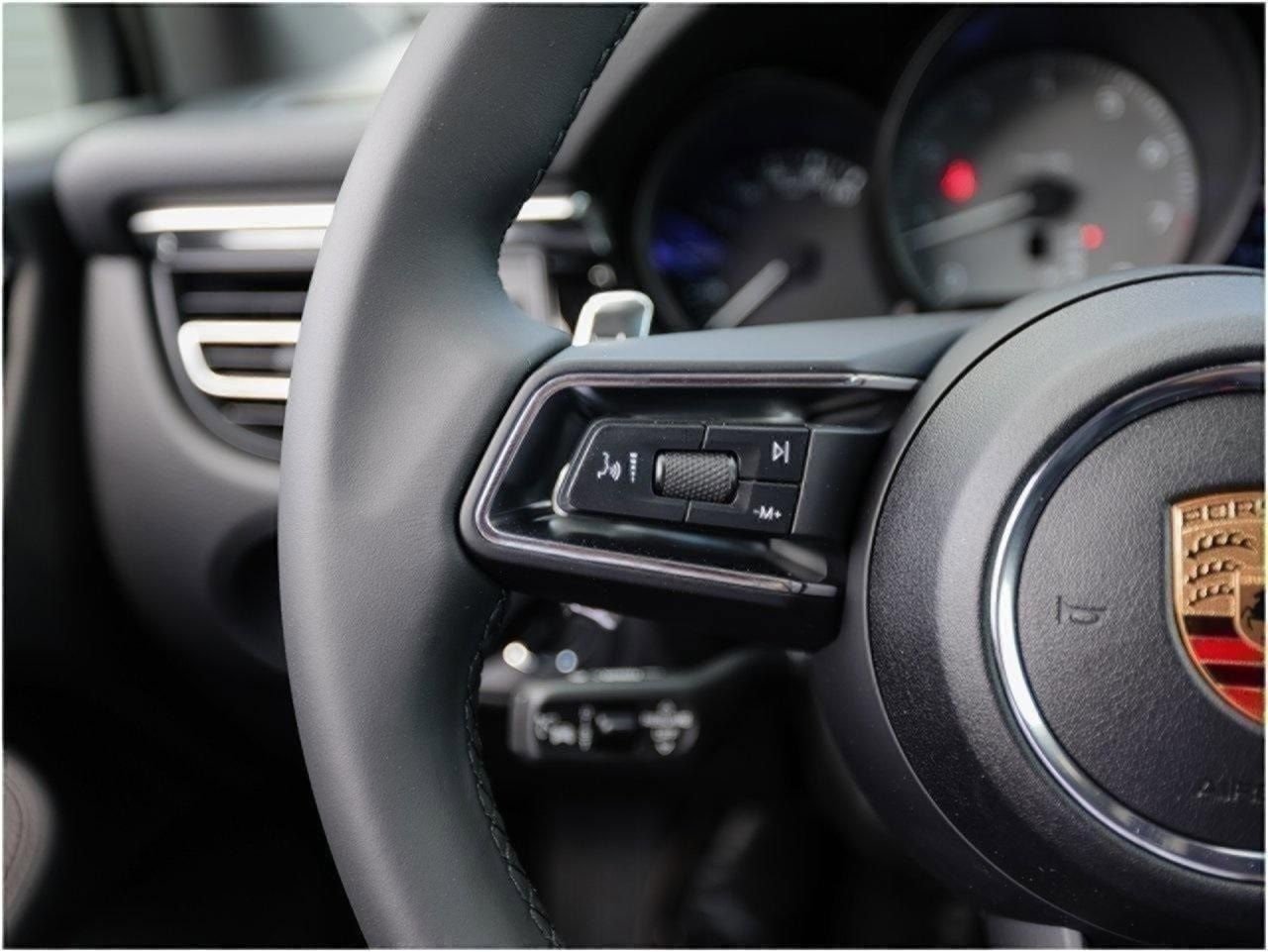 New 2025 Porsche Macan S image 17