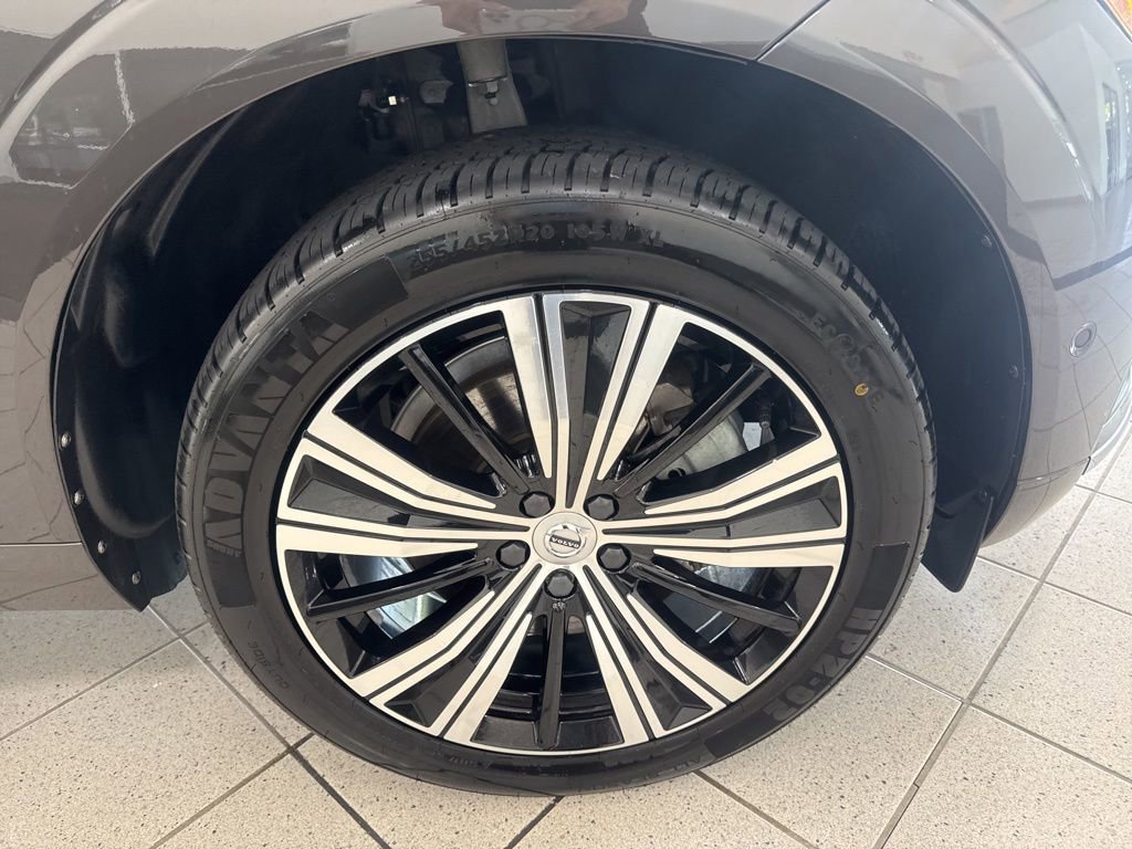 Used 2022 Volvo XC60 T8 Inscription w/ Advanced Package image 18