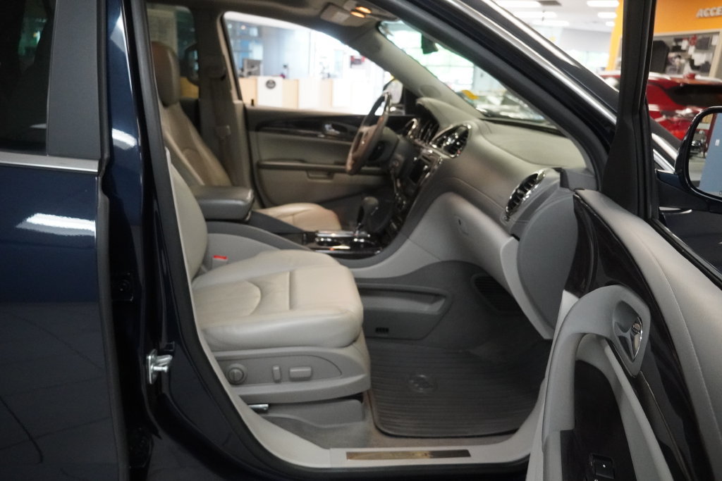 Used 2017 Buick Enclave Premium AWD/4WD image 13
