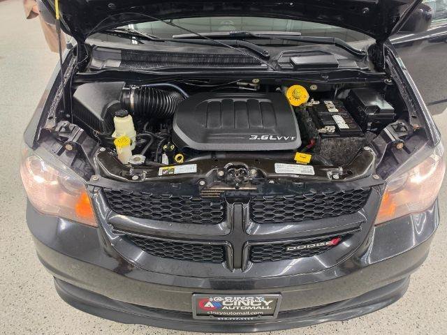 Used 2018 Dodge Grand Caravan SE FWD image 34
