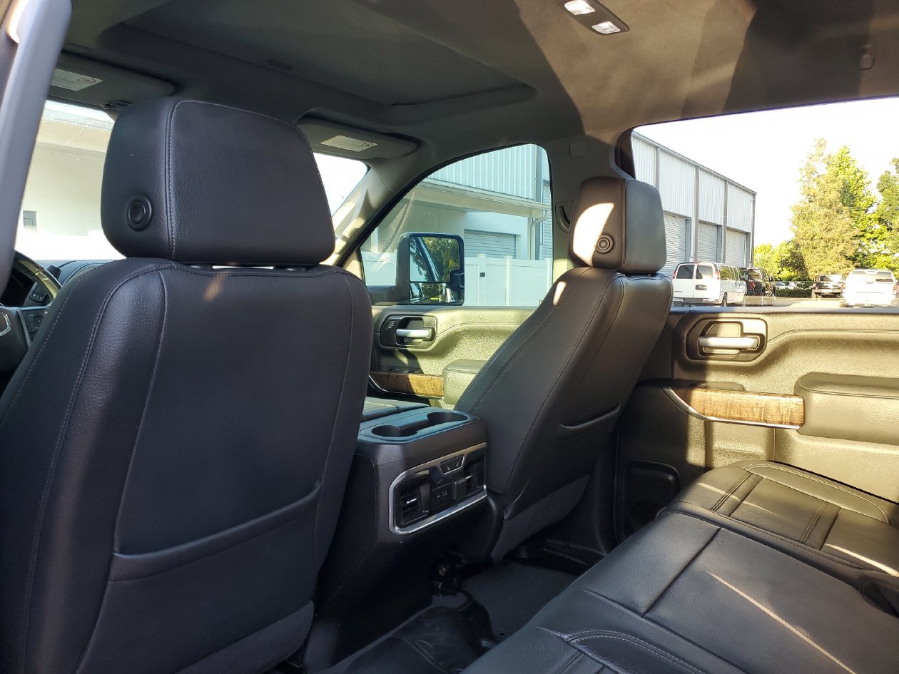 Used 2021 GMC Sierra 2500 Denali w/ Denali Black Diamond Edition AWD/4WD image 10