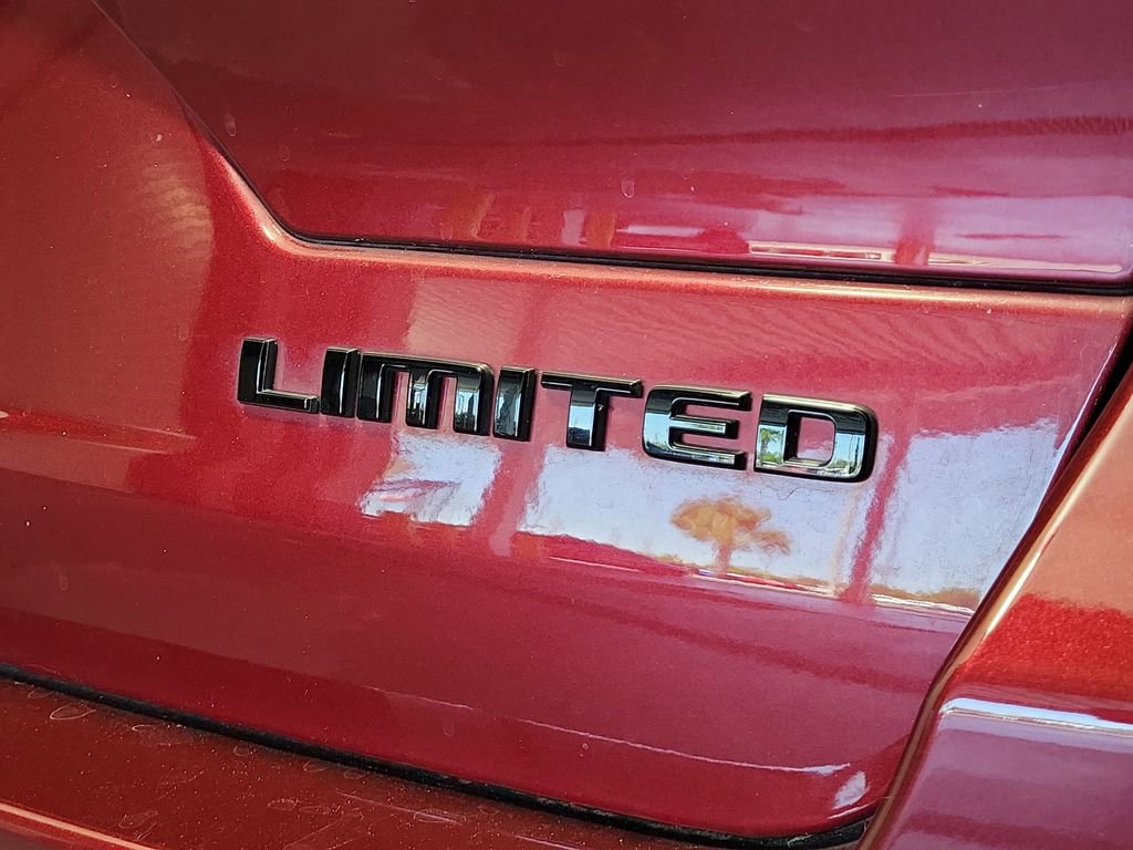 Used 2023 Jeep Grand Cherokee Limited w/ Black Appearance Package RWD image 8