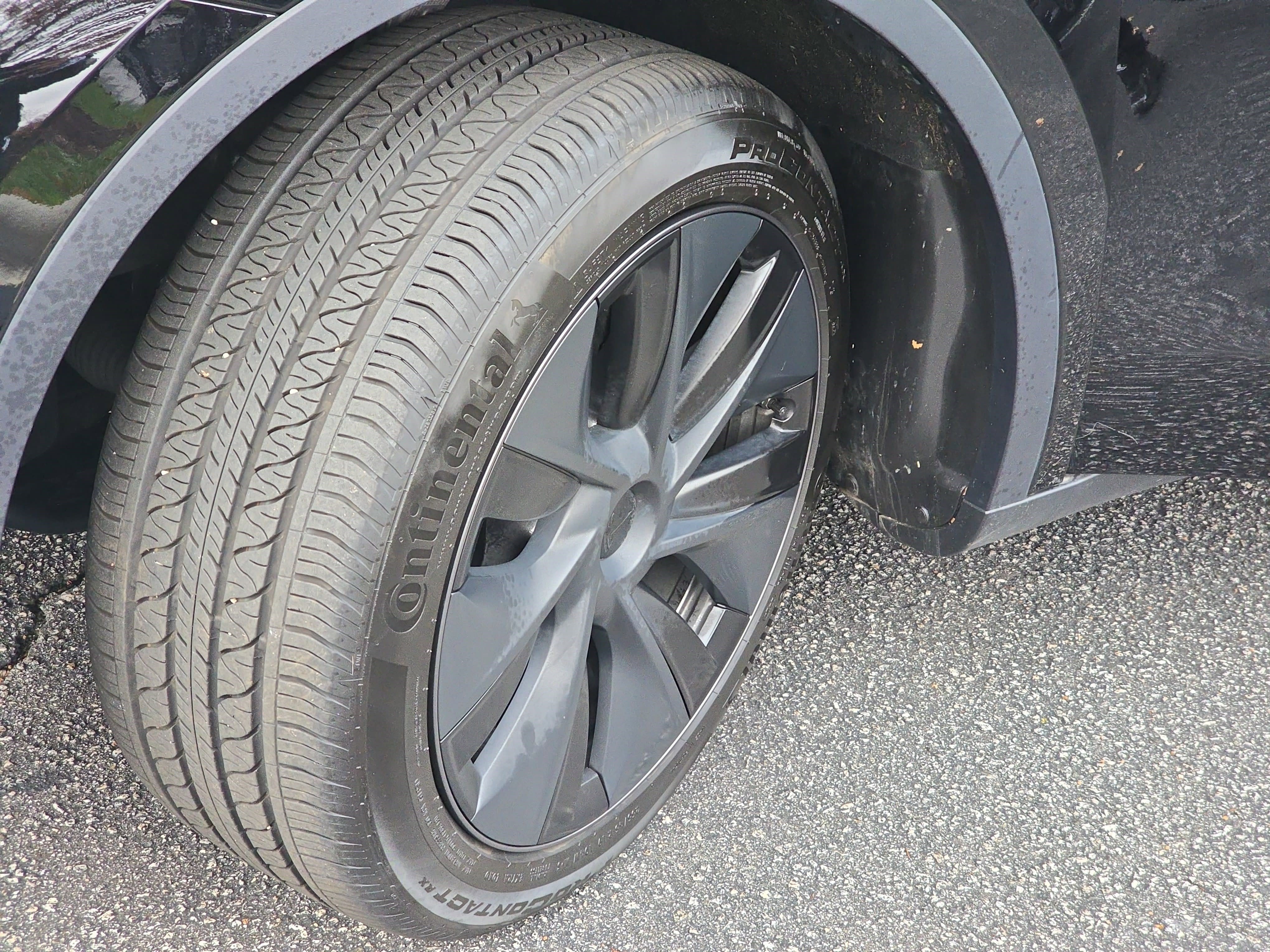 Used 2025 Tesla Model Y Long Range image 31