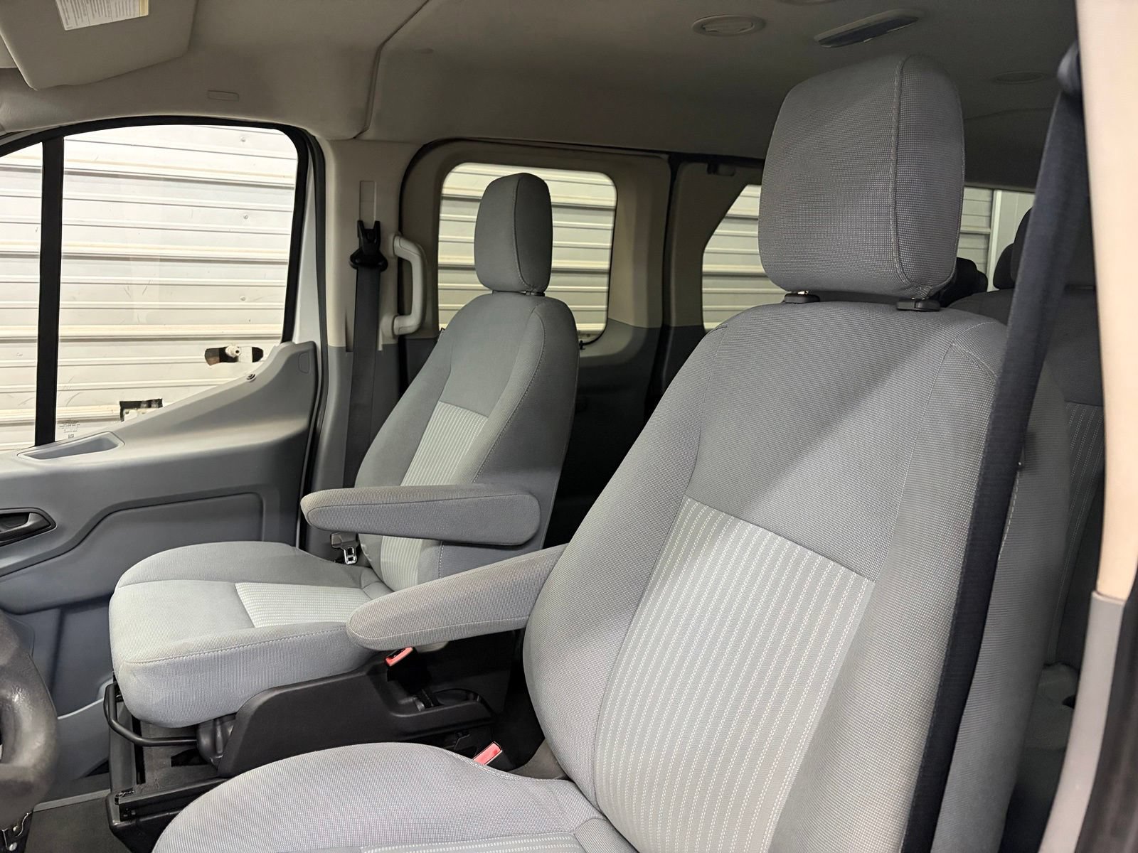 Used 2015 Ford Transit 150 XLT RWD image 8
