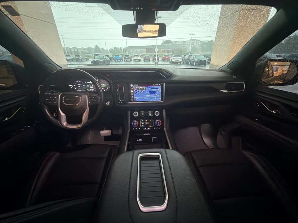 Used 2022 GMC Yukon Denali AWD/4WD image 11