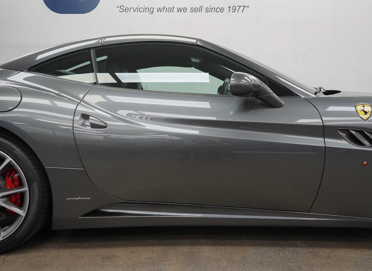 Used 2011 Ferrari California Base 2dr Convertible image 20