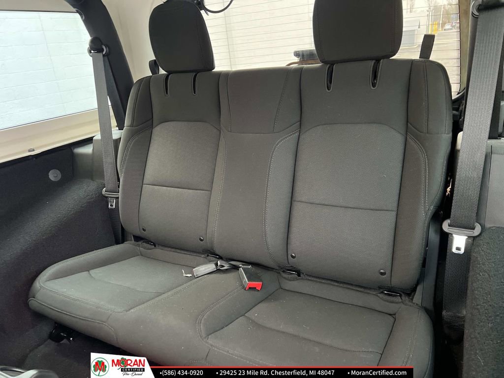 Used 2020 Jeep Wrangler Sport S image 16