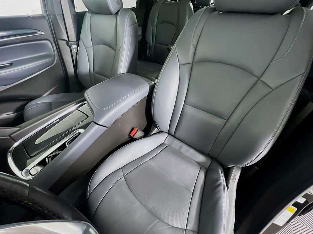 Used 2023 Buick Enclave Essence w/ Experience Buick Package image 20