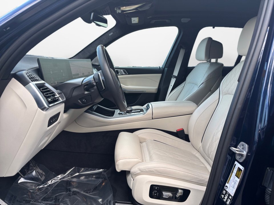 Used 2026 BMW X5 M60i AWD/4WD image 9