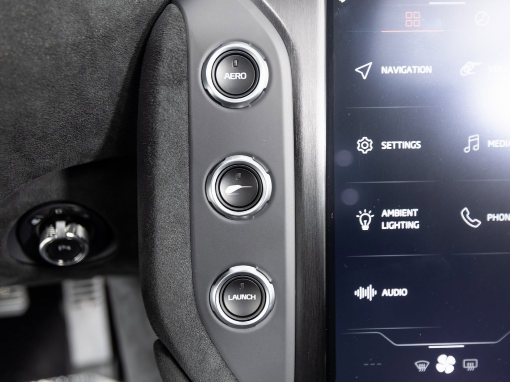 Used 2024 McLaren 750S image 20