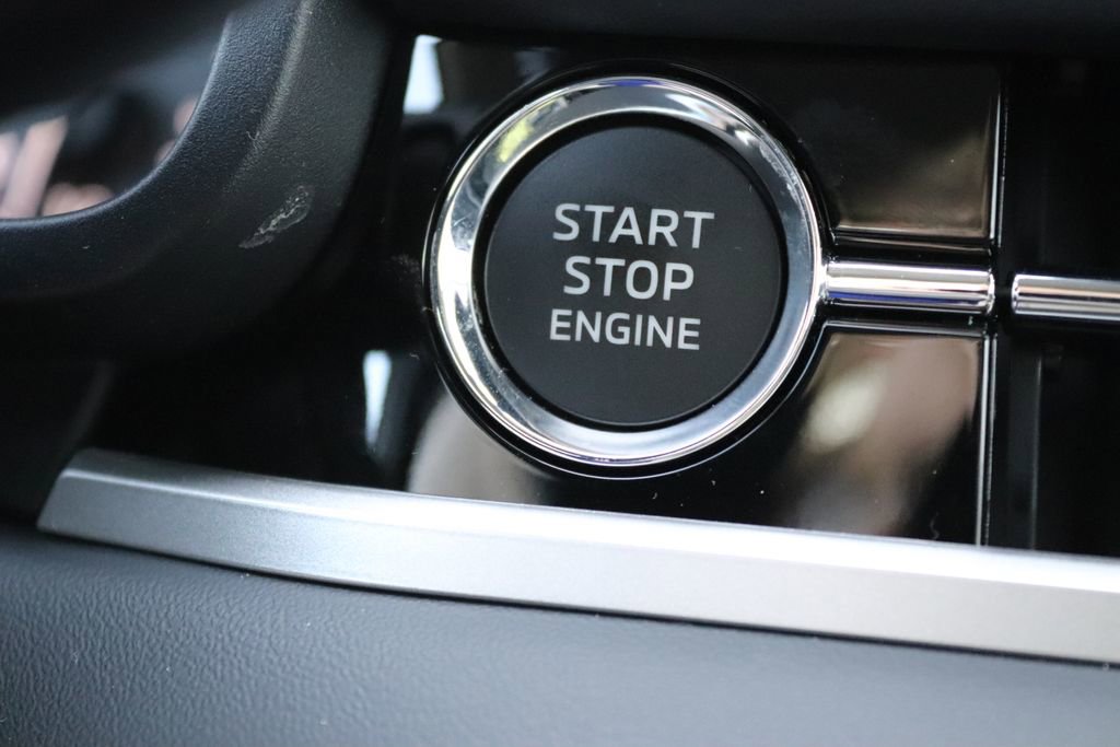 New 2026 Mitsubishi Outlander ES image 12