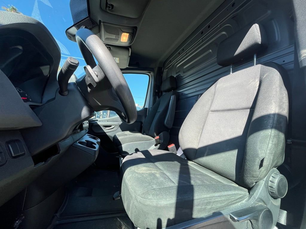 Used 2023 Mercedes-Benz Sprinter 1500 image 14