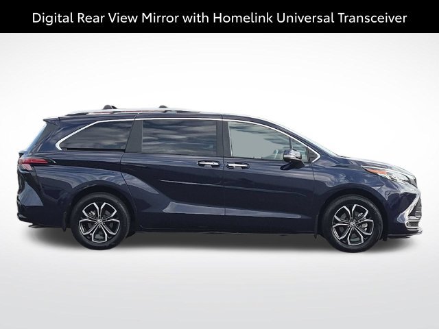 Certified 2025 Toyota Sienna Platinum AWD/4WD image 4