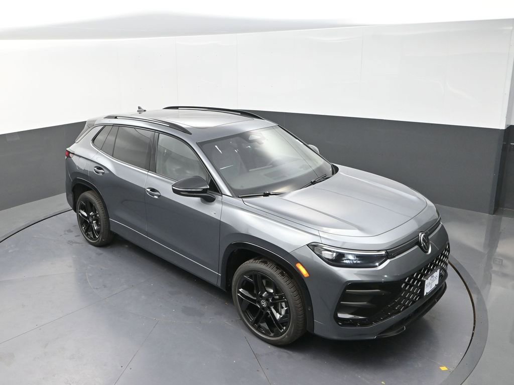 New 2026 Volkswagen Tiguan SE R-Line image 11