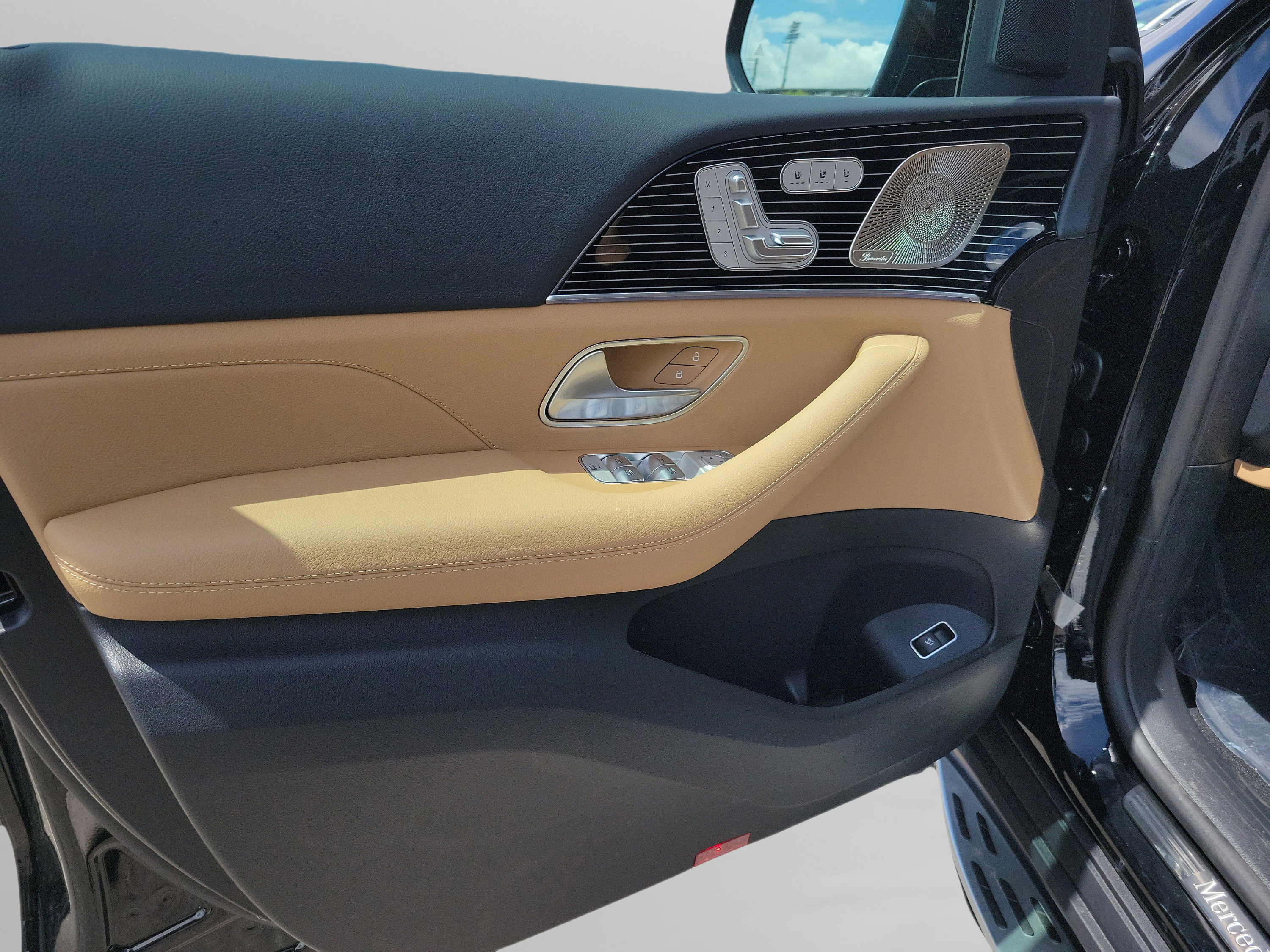 New 2026 Mercedes-Benz GLS 450 4MATIC image 16