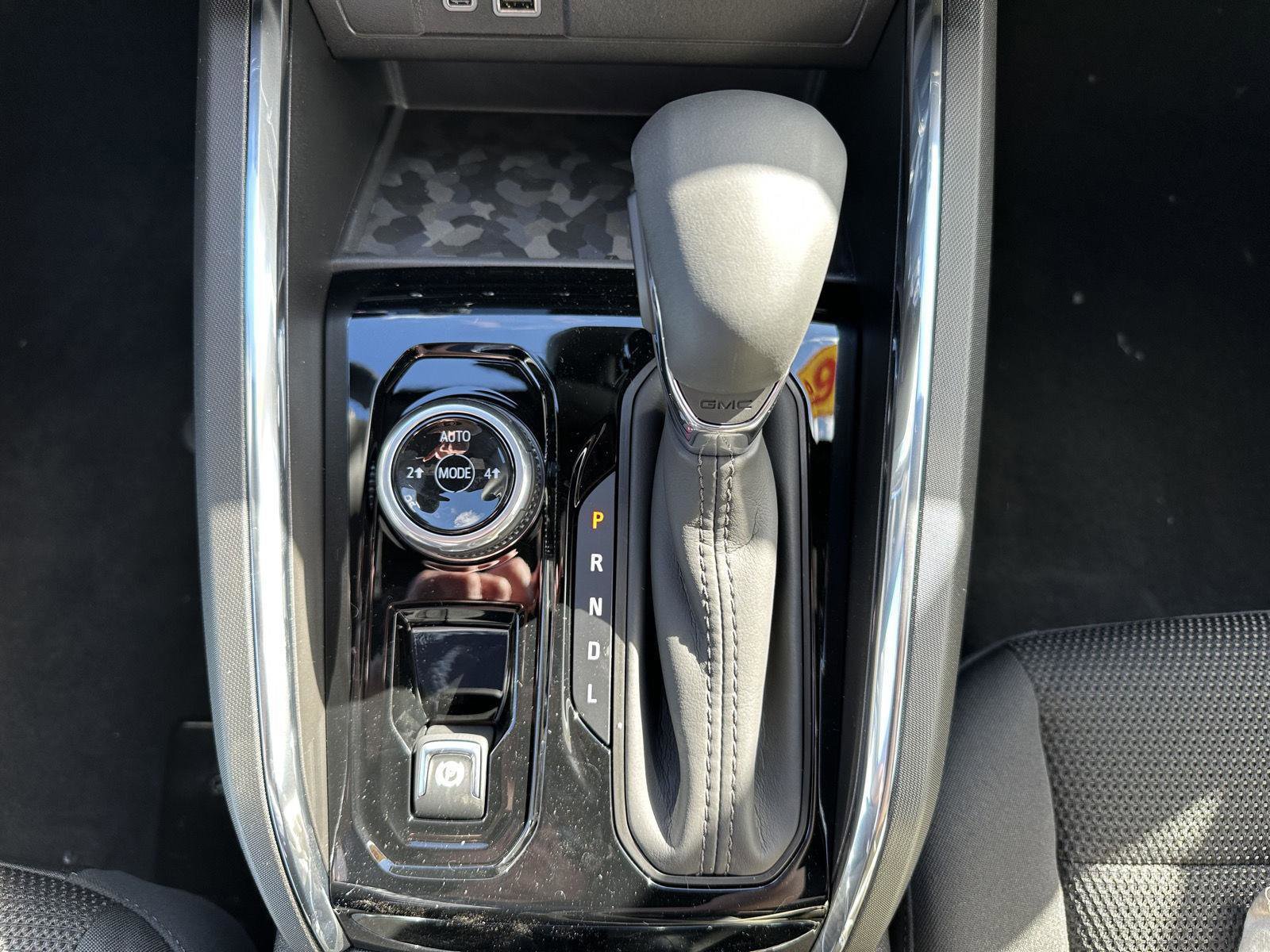 New 2026 GMC Canyon Elevation w/ Convenience Package image 24