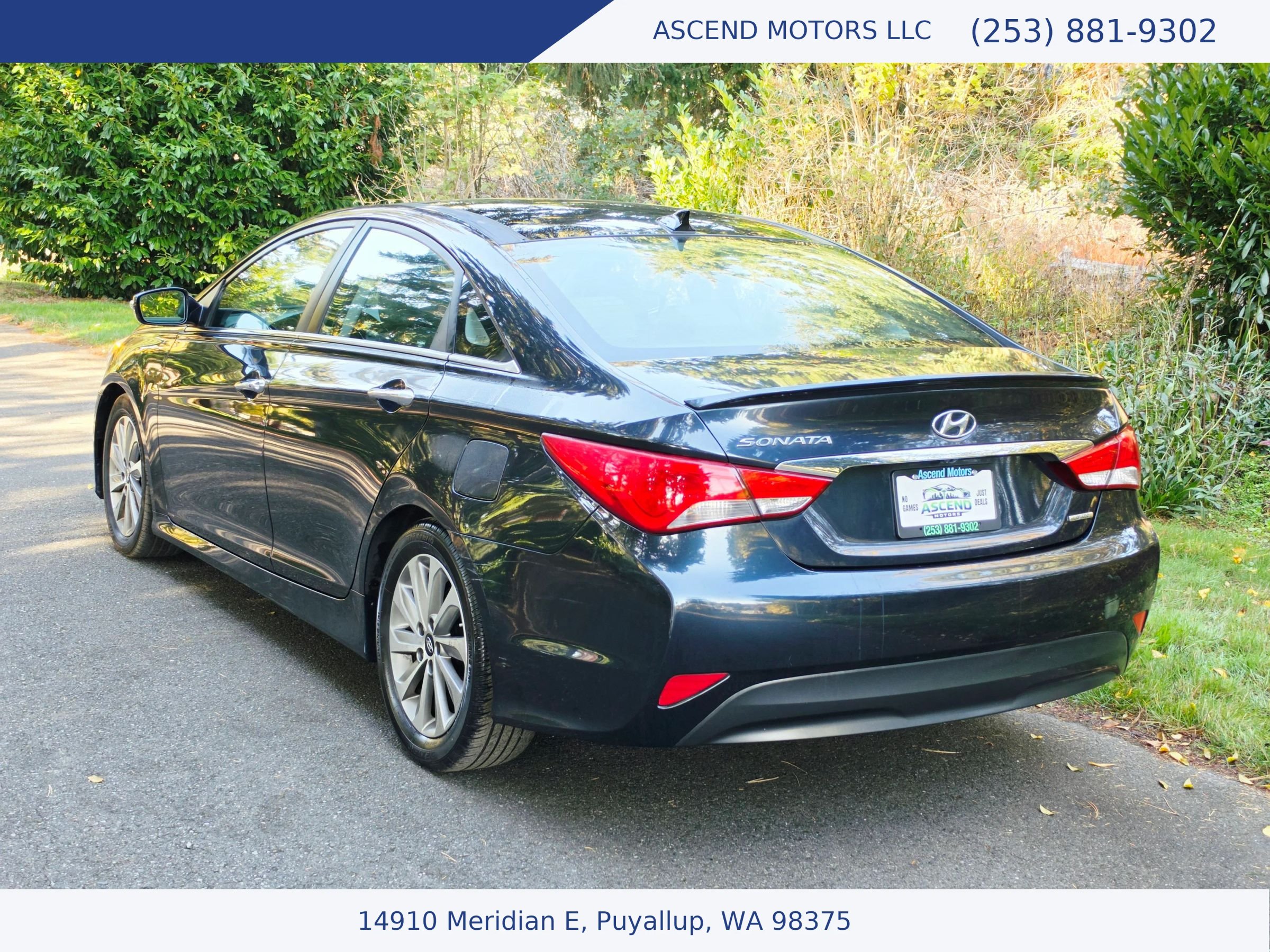 Used 2014 Hyundai Sonata Limited w/ Technology Package 05 FWD image 3