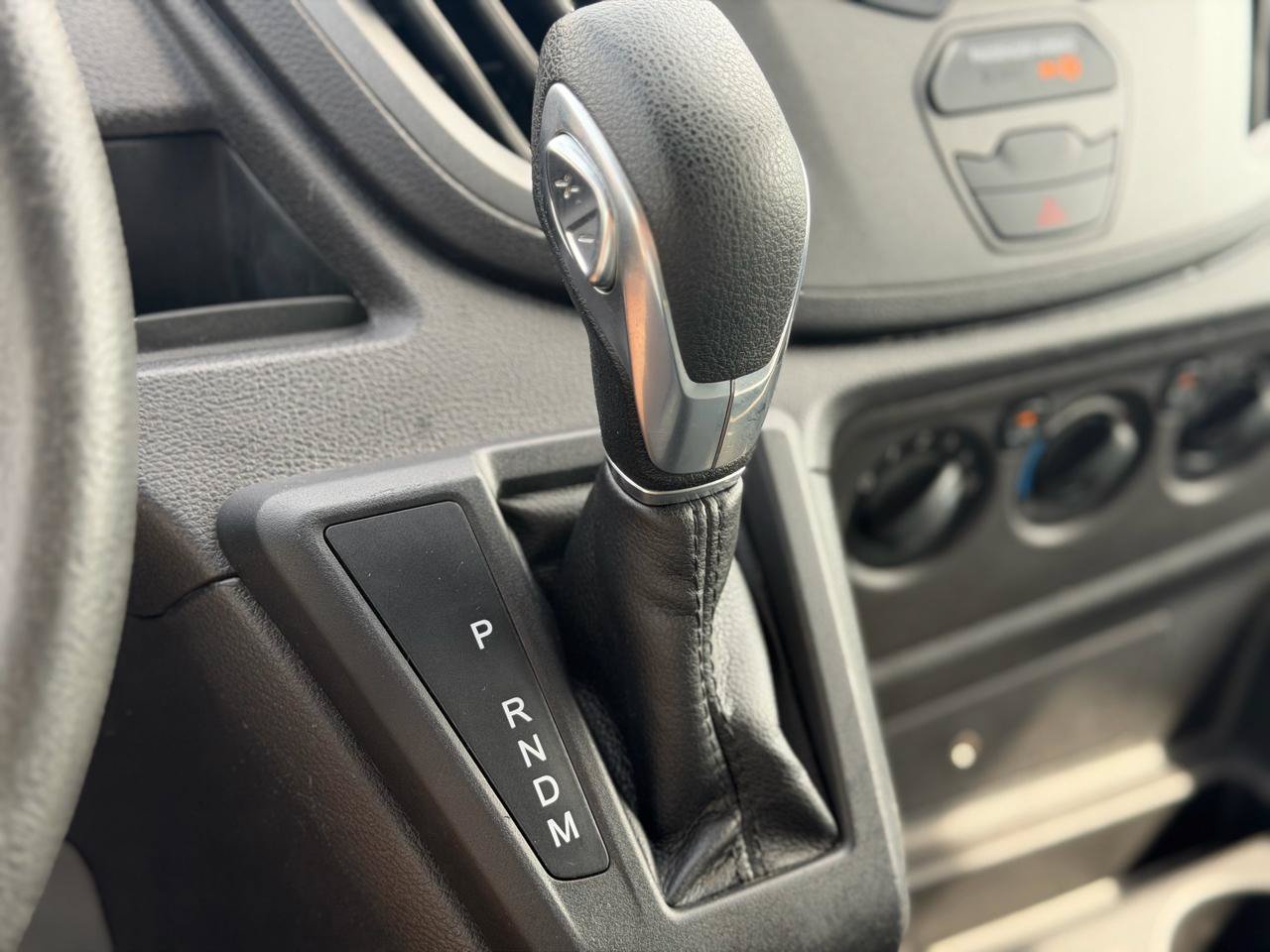 Used 2019 Ford Transit 250 130 Low Roof RWD image 21