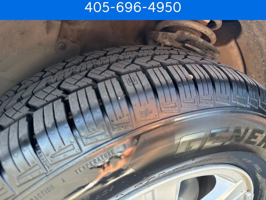 Used 2020 Chevrolet Trax LT w/ LT Convenience Package FWD image 38