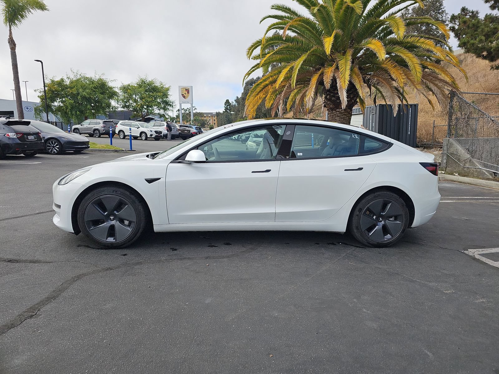 Used 2023 Tesla Model 3 Standard Range RWD image 4
