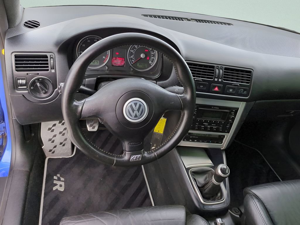 Used 2004 Volkswagen R32 image 16