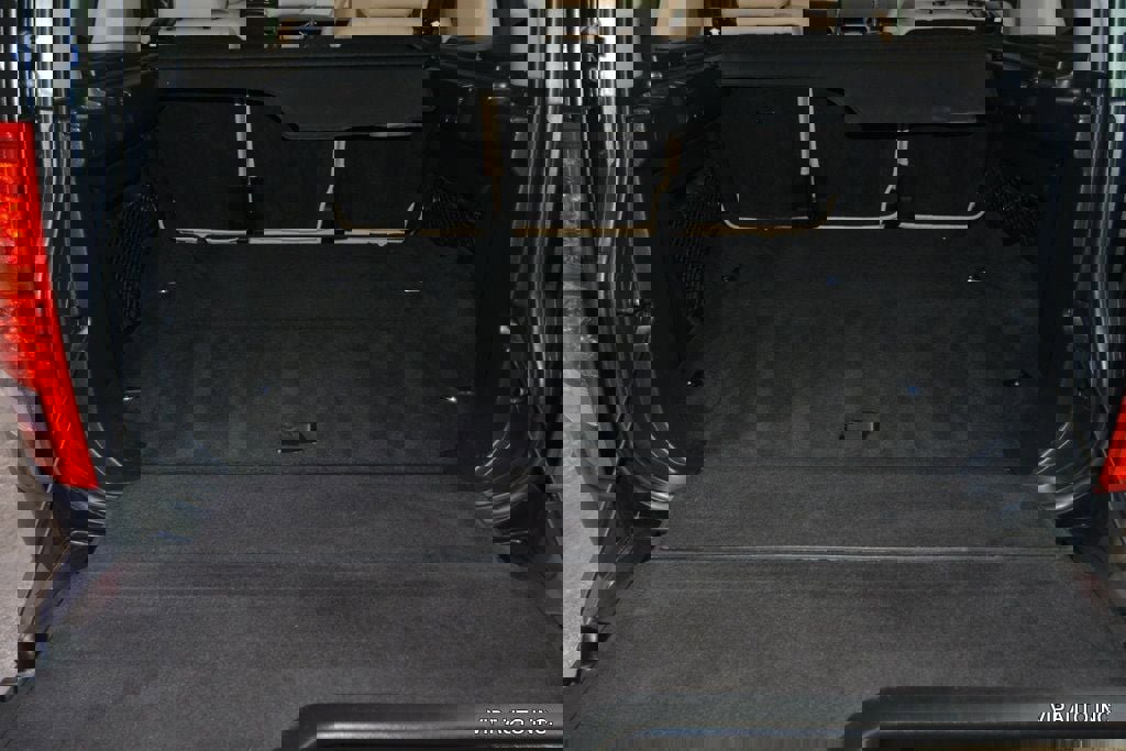 Used 2005 Land Rover LR3 SE image 33