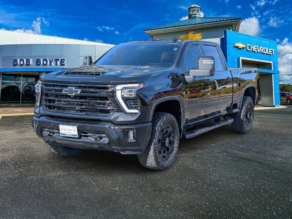 Used 2024 Chevrolet Silverado 3500 LTZ w/ LTZ Plus Package AWD/4WD image 9