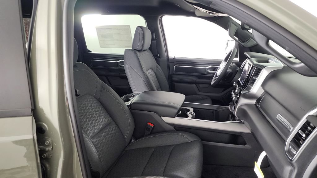 New 2026 RAM 1500 Big Horn AWD/4WD image 29