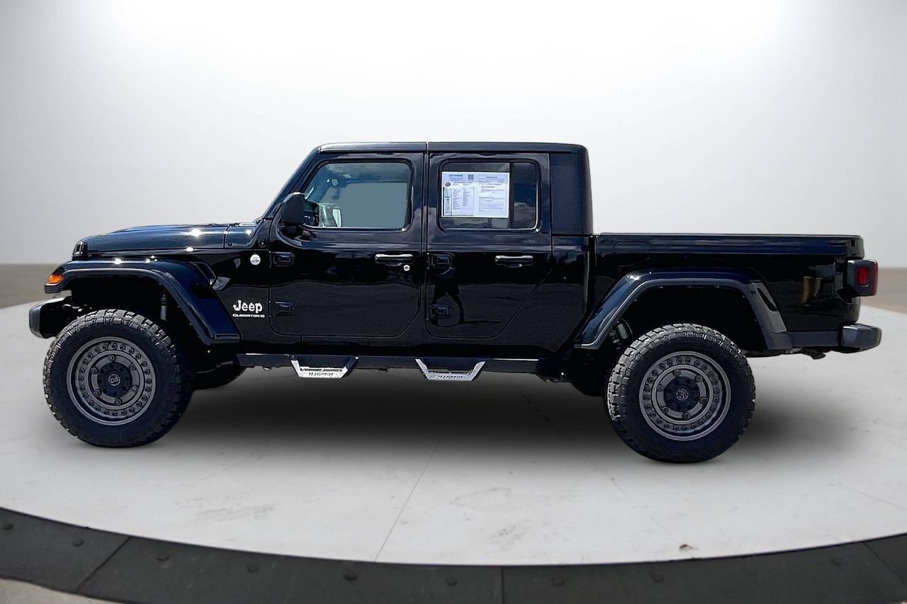 Used 2023 Jeep Gladiator Overland AWD/4WD image 5