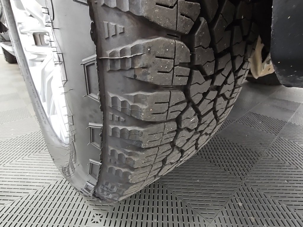 Certified 2022 GMC Yukon XL SLT w/ SLT Luxury Package image 47