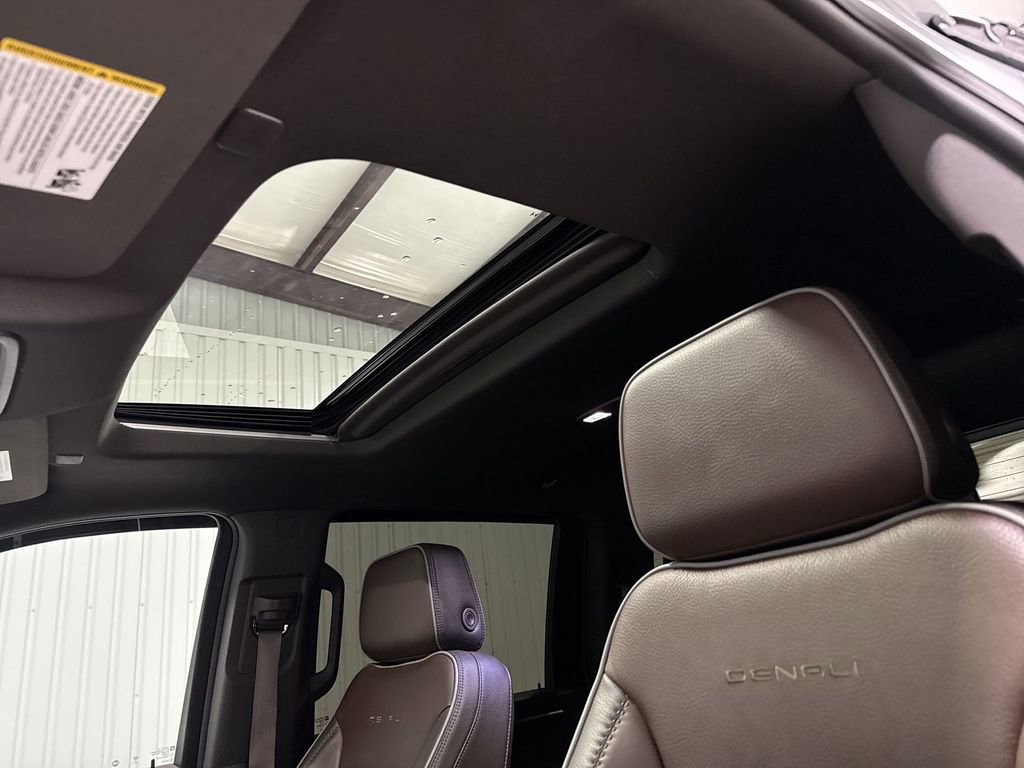 Used 2024 GMC Sierra 3500 Denali w/ Denali Reserve Package image 19