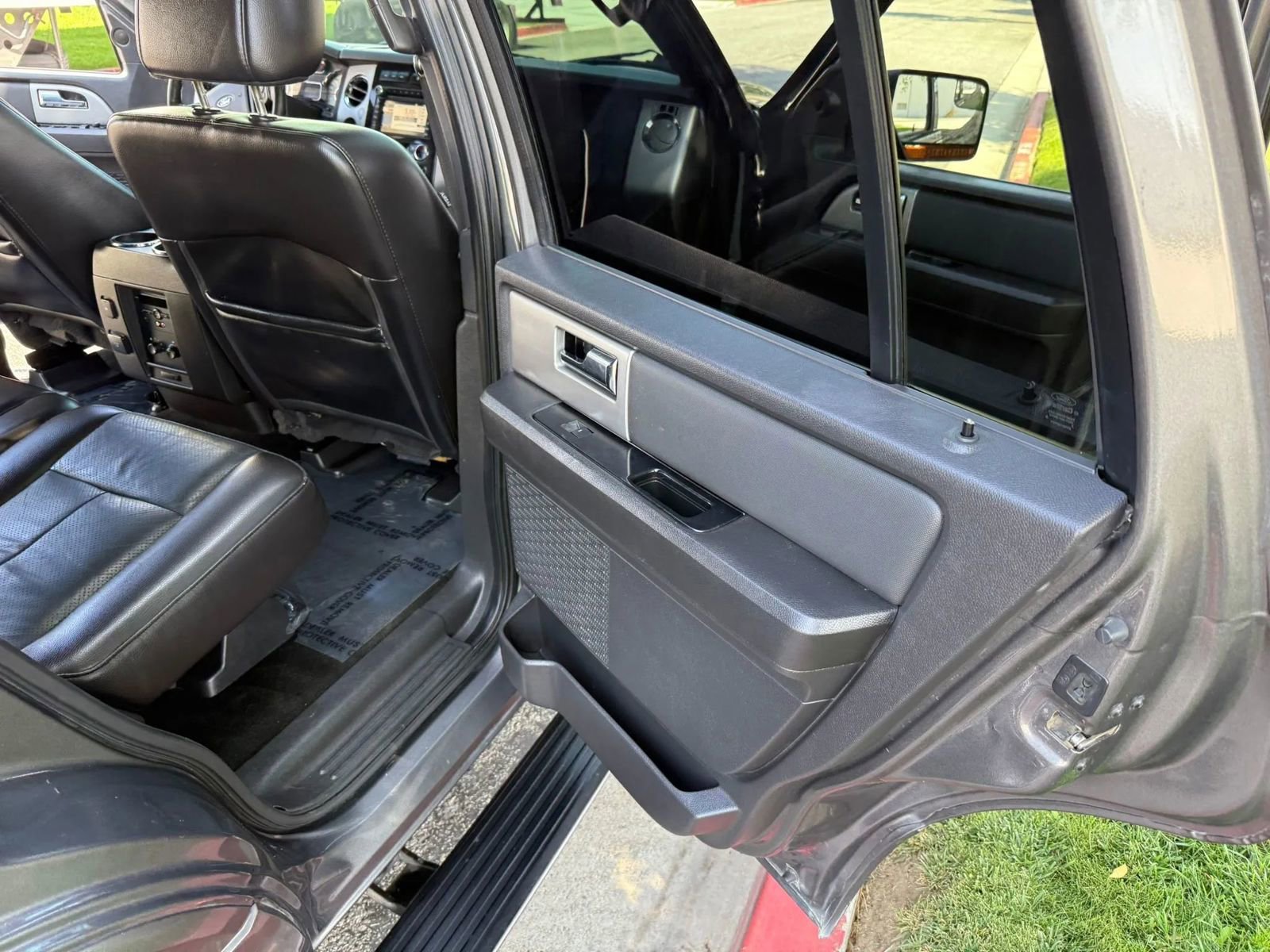 Used 2014 Ford Expedition Limited w/ Equipment Group 301A image 19