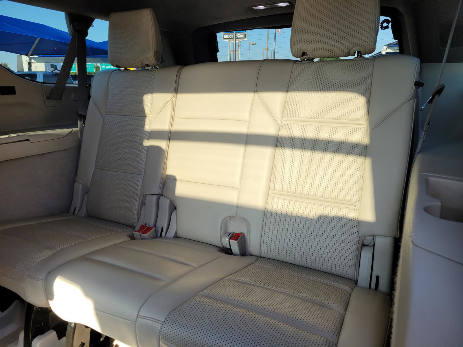 Used 2021 Cadillac Escalade ESV Sport Platinum AWD/4WD image 4