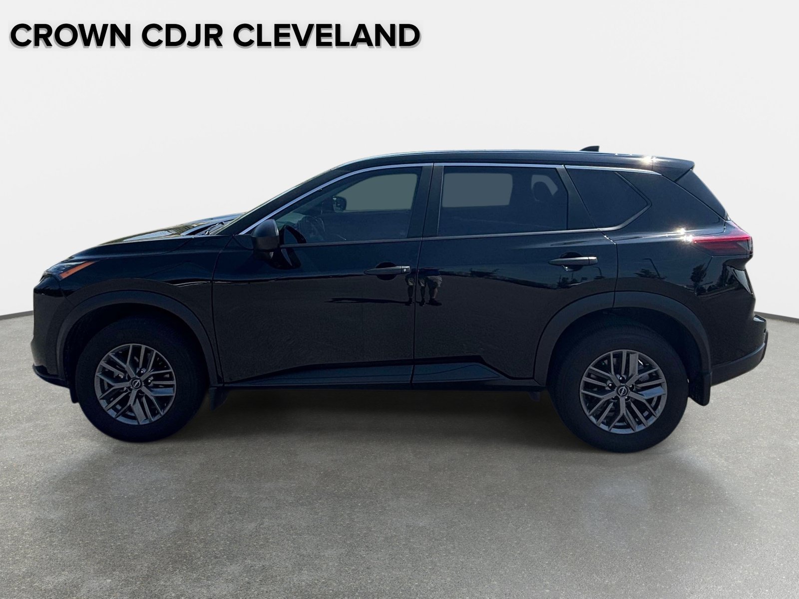 Used 2026 Nissan Rogue S FWD image 35