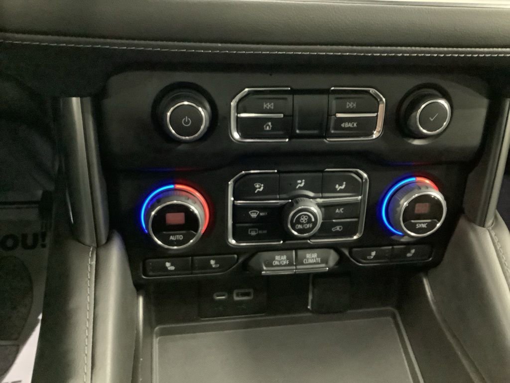 Used 2022 Chevrolet Tahoe LT w/ LT Signature Package image 15