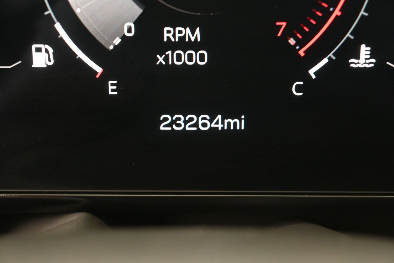 Used 2025 GMC Yukon AT4 w/ AT4 Premium Plus Package AWD/4WD image 16