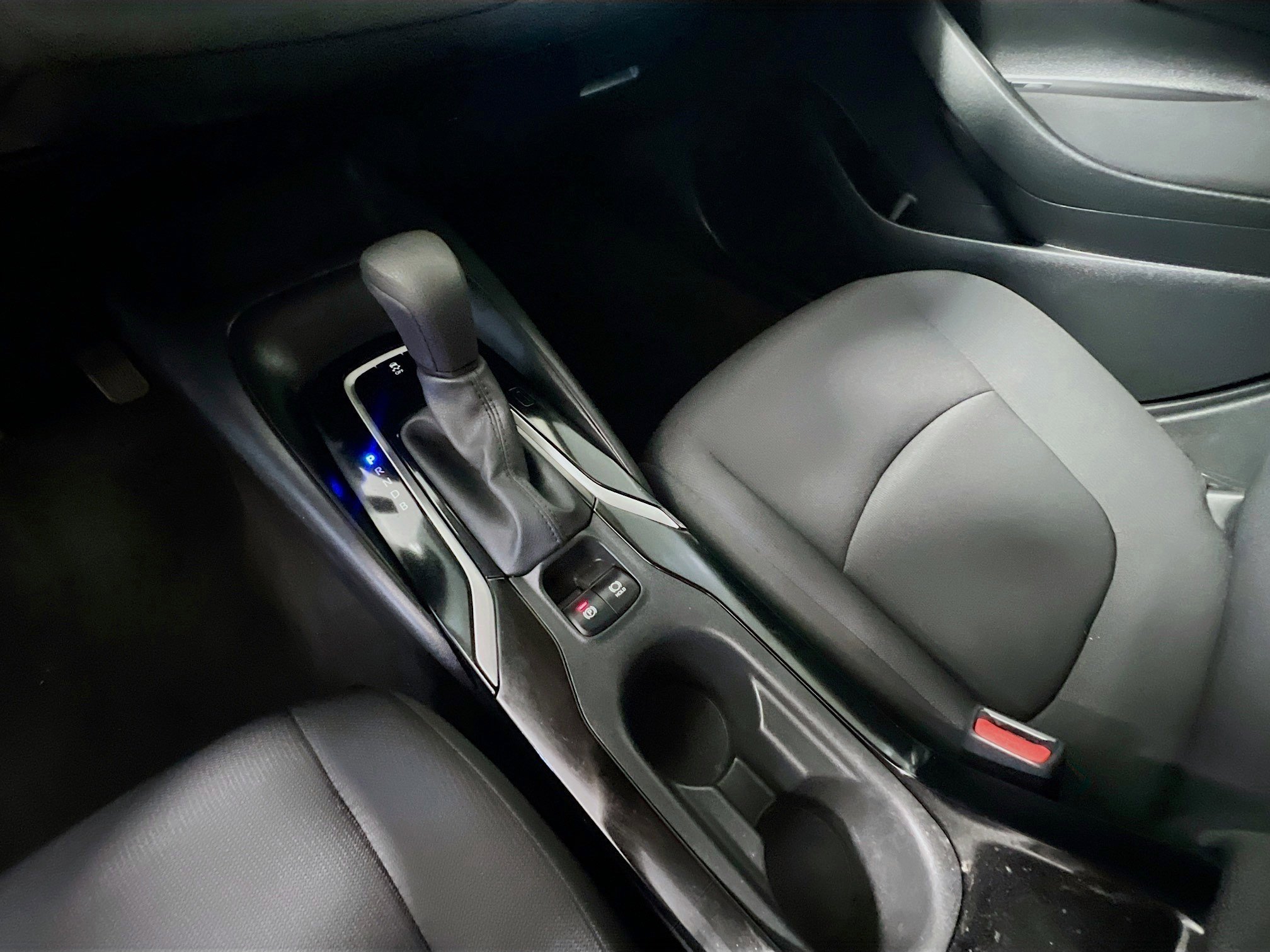 Used 2020 Toyota Corolla LE image 25