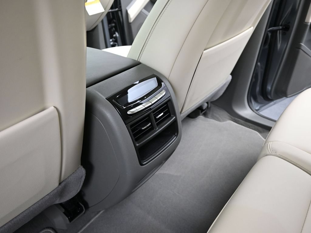 New 2026 Cadillac XT5 Premium Luxury w/ Driver Assist Package FWD image 15