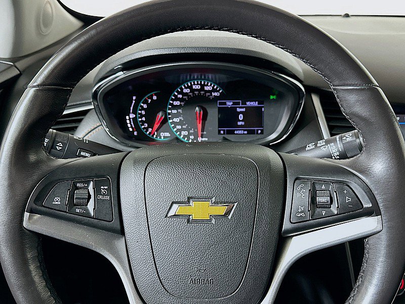 Used 2019 Chevrolet Trax LT w/ LT Convenience Package image 12