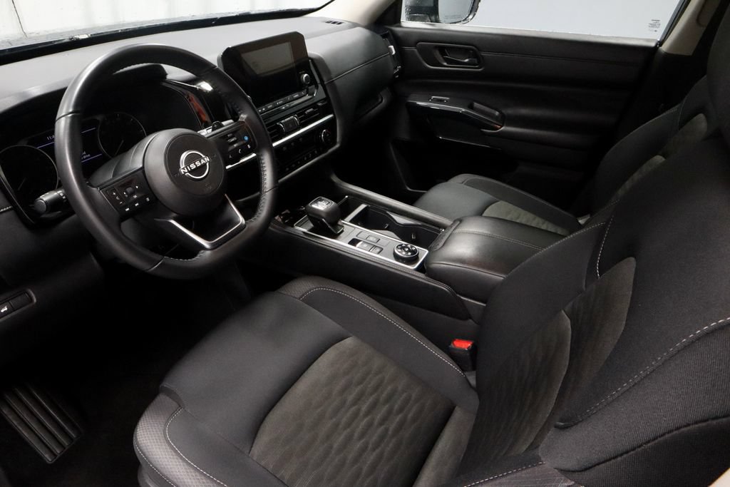 Certified 2025 Nissan Pathfinder SV AWD/4WD image 23