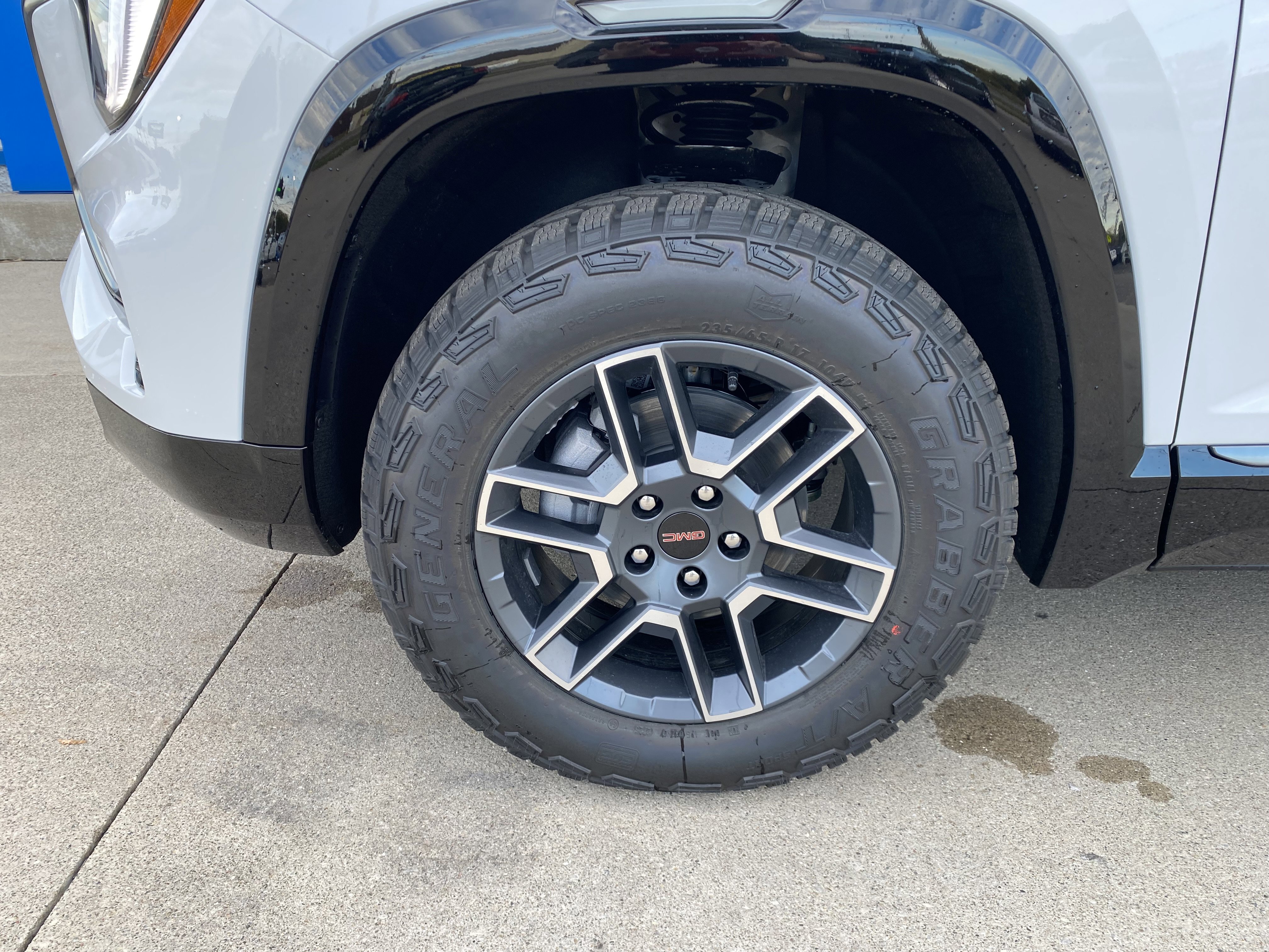 New 2026 GMC Terrain AT4 w/ Convenience Package III image 19