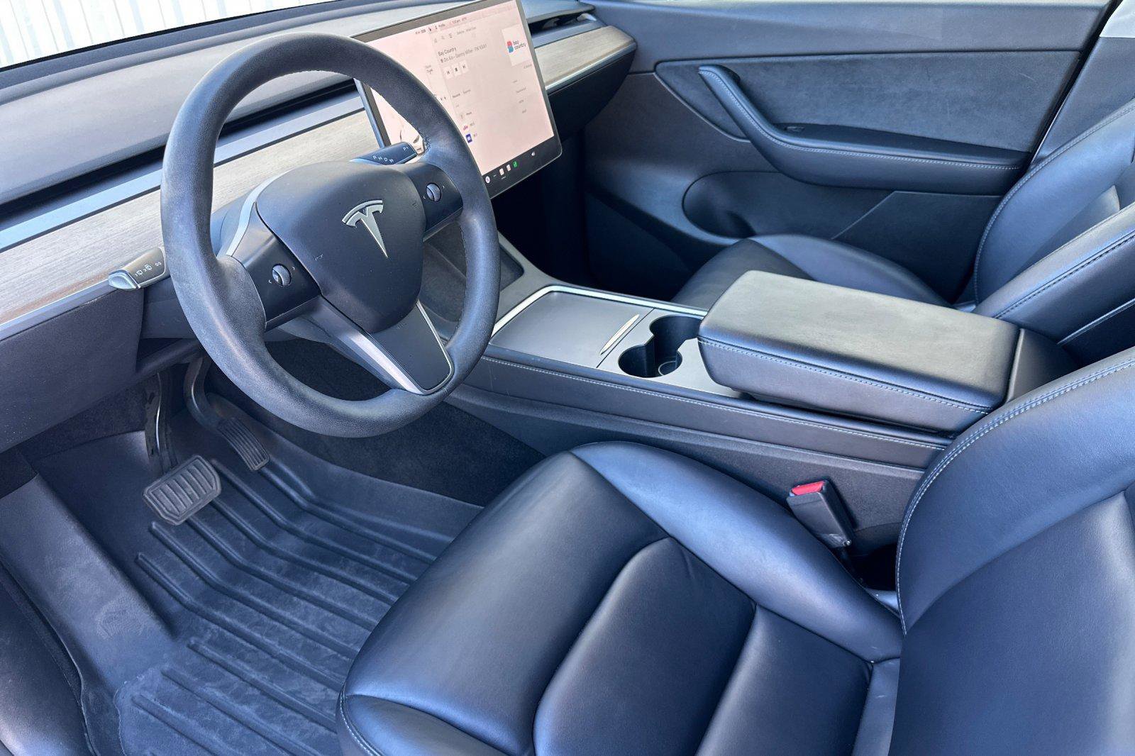 Used 2021 Tesla Model Y Long Range image 10