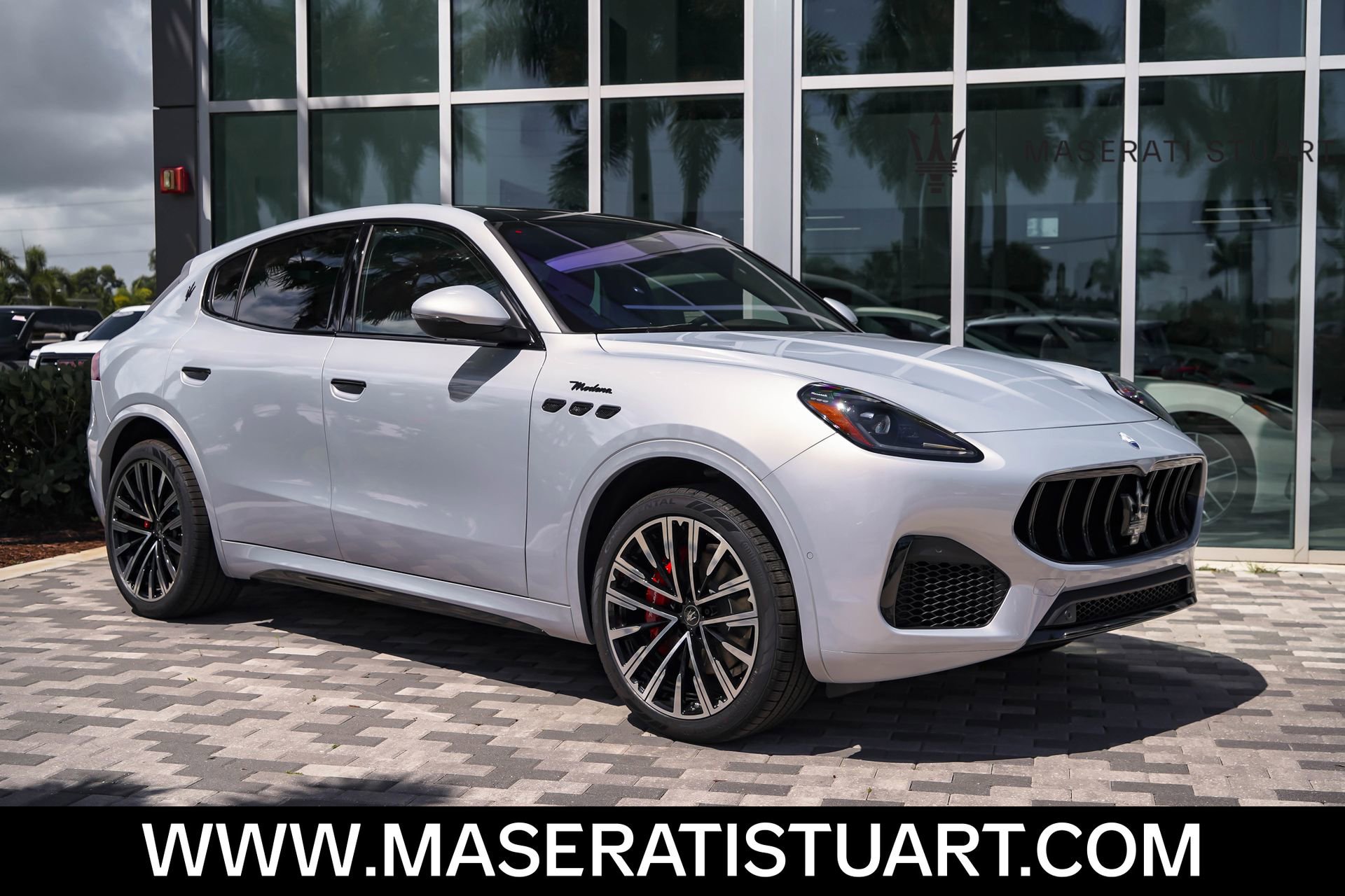 New 2025 Maserati Grecale Modena