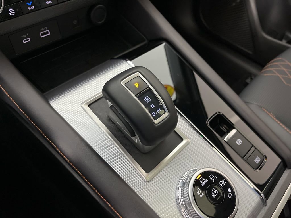 Used 2024 Mitsubishi Outlander SEL image 35