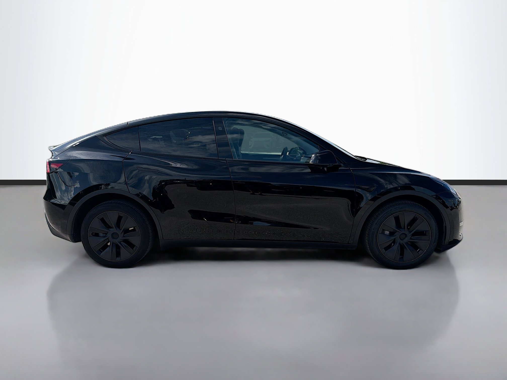 Used 2025 Tesla Model Y Long Range AWD/4WD image 6