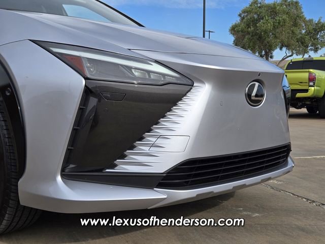 Certified 2023 Lexus RZ 450e Premium w/ Technology Package AWD/4WD image 9