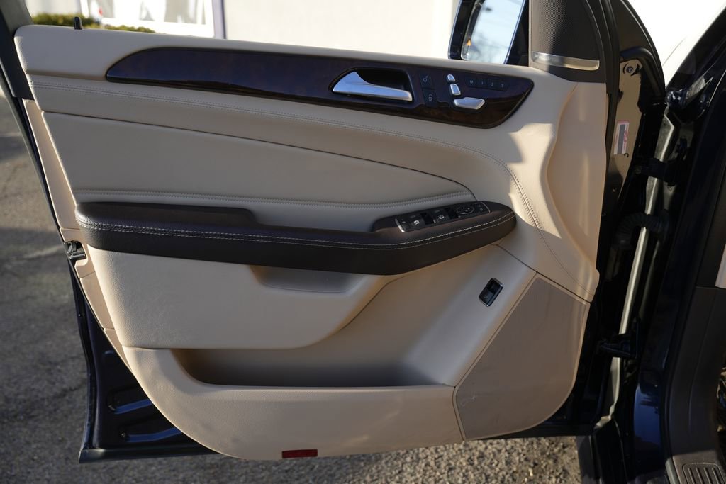 Used 2017 Mercedes-Benz GLE 400 4MATIC image 19